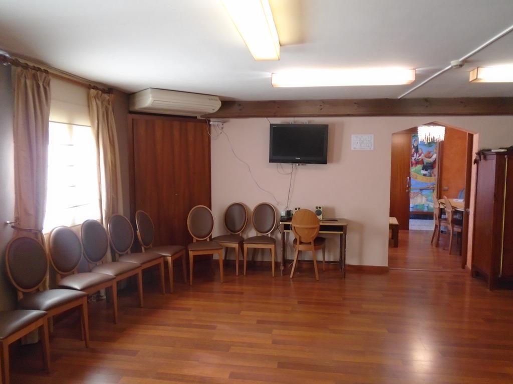Hostal Fonda Galicia Cardedeu Εξωτερικό φωτογραφία