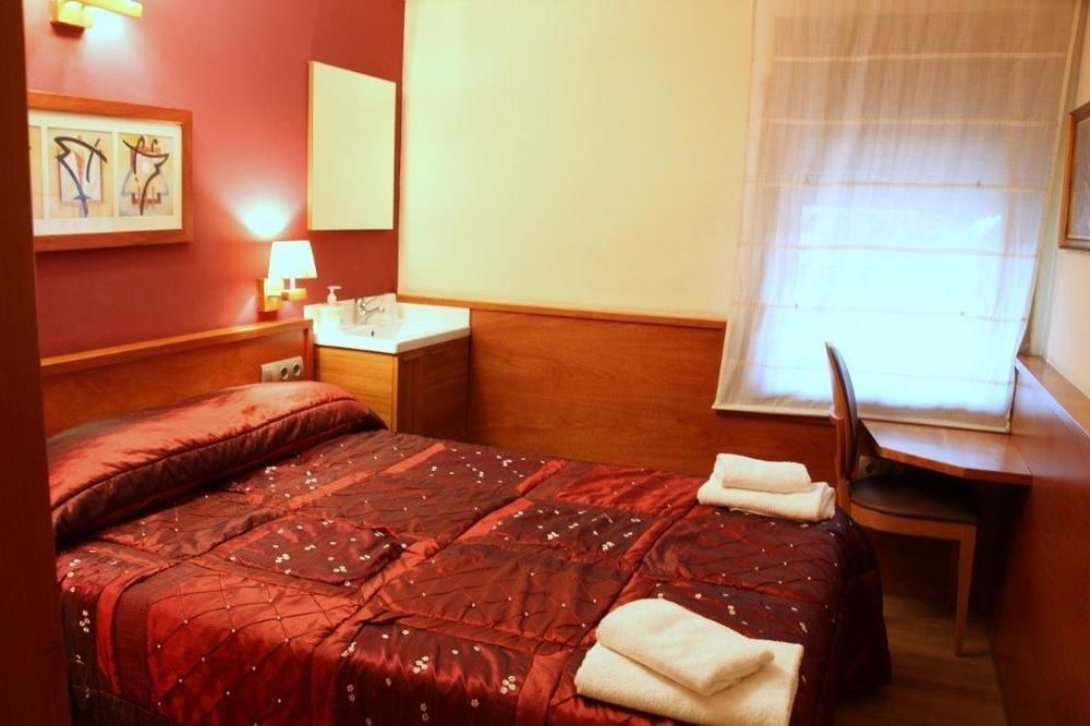 Hostal Fonda Galicia Cardedeu Εξωτερικό φωτογραφία
