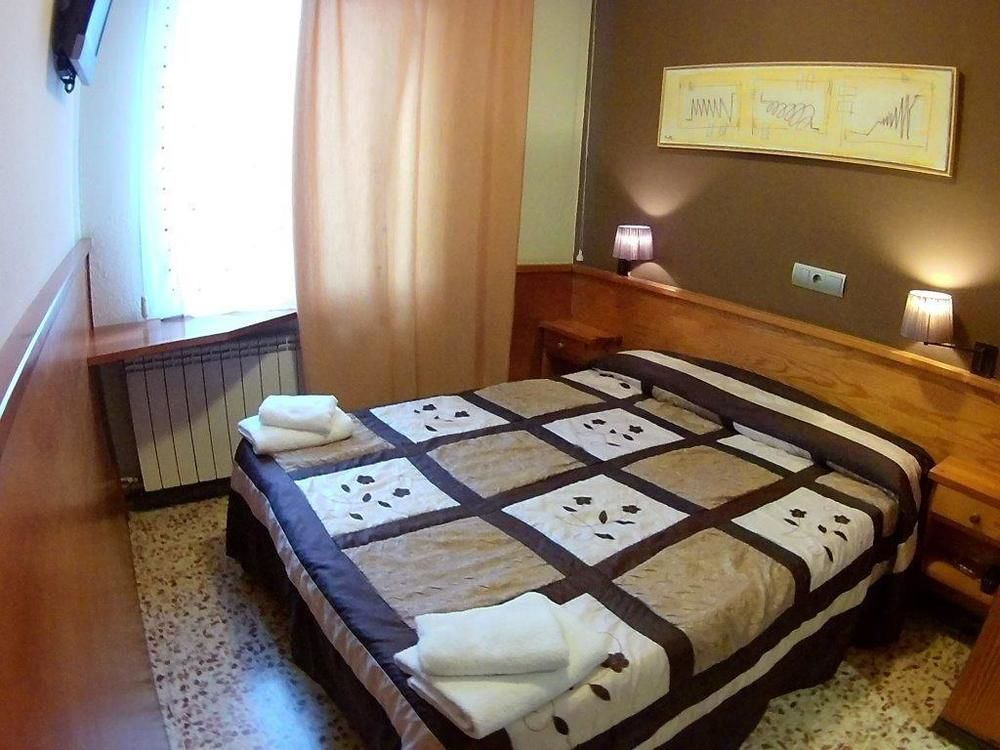 Hostal Fonda Galicia Cardedeu Εξωτερικό φωτογραφία
