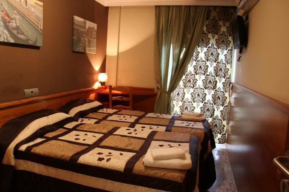 Hostal Fonda Galicia Cardedeu Εξωτερικό φωτογραφία