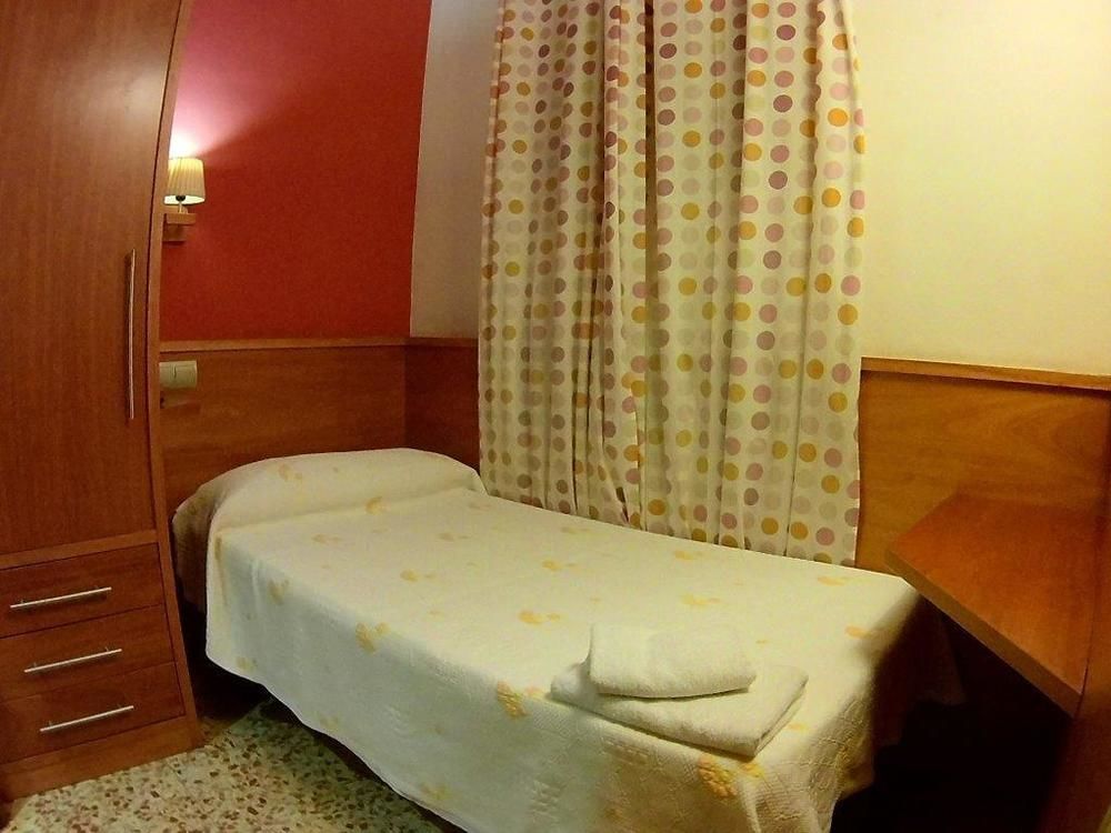 Hostal Fonda Galicia Cardedeu Εξωτερικό φωτογραφία