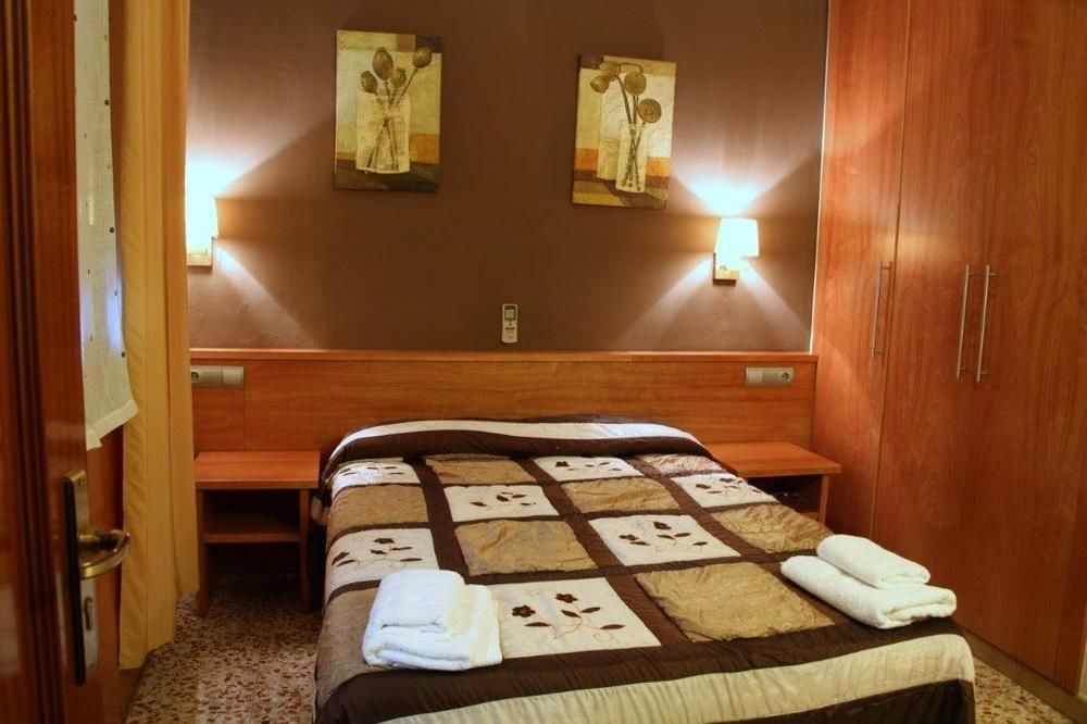 Hostal Fonda Galicia Cardedeu Εξωτερικό φωτογραφία